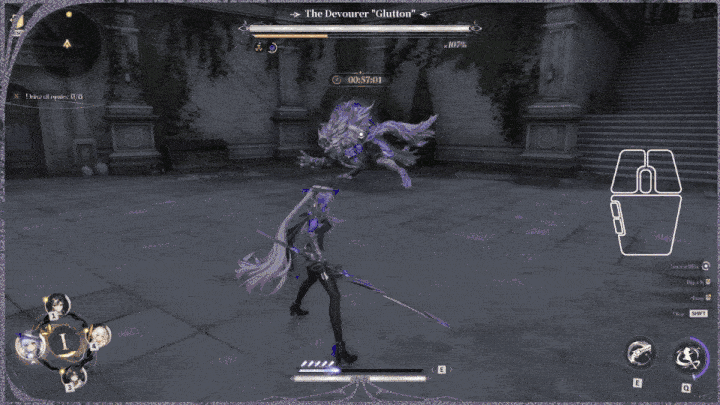 Casual Mode combat against a boss in Silver Palace, with the click-combo prompts on screen